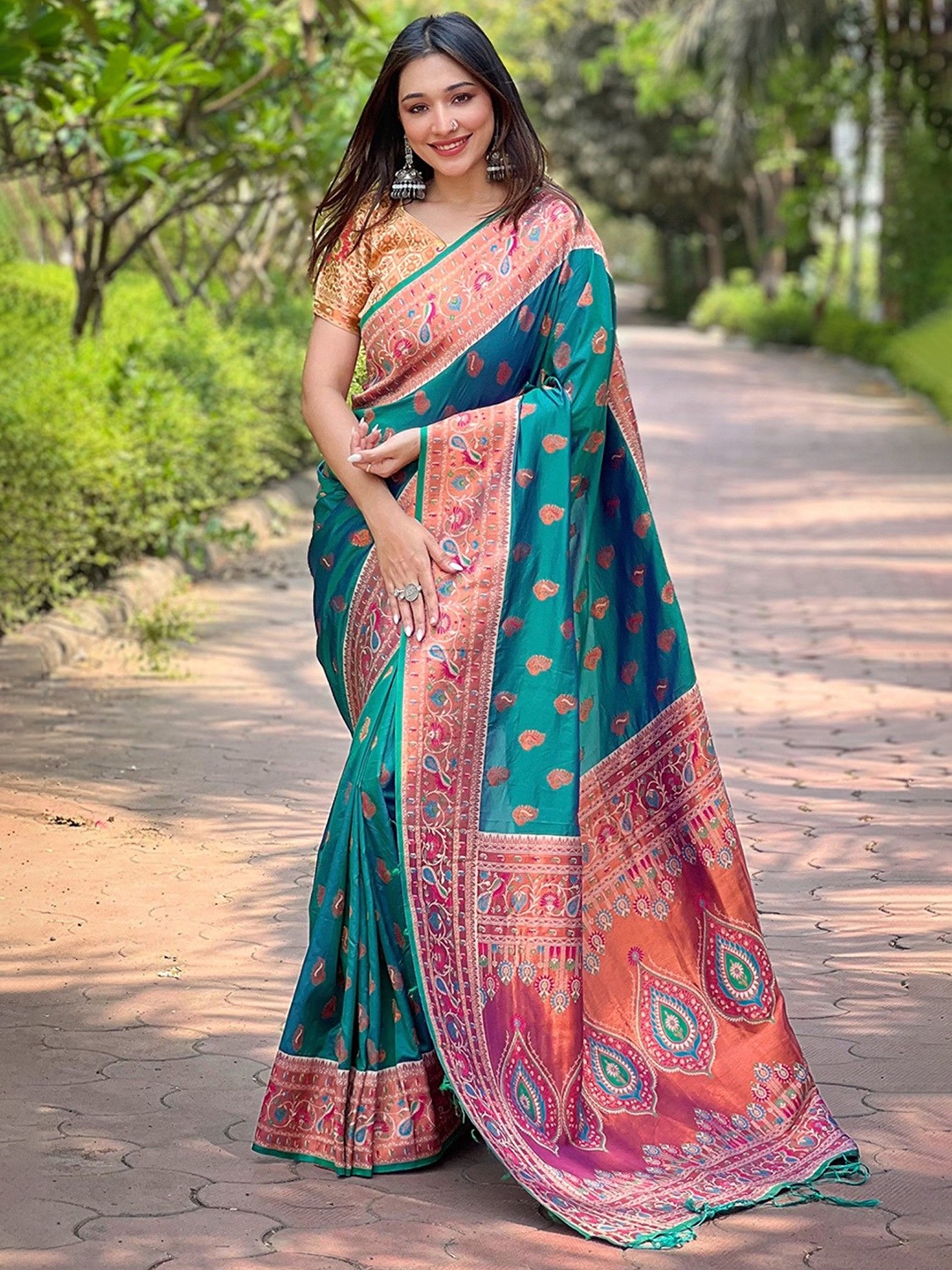 

Mitera Woven Design Zari Paithani Saree, Teal