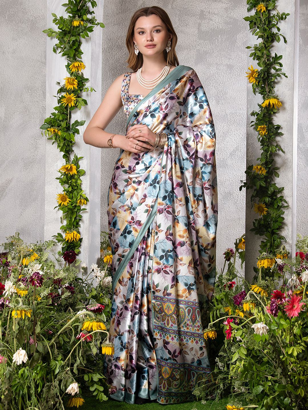 

BAESD Floral Pure Silk Banarasi Saree, Blue
