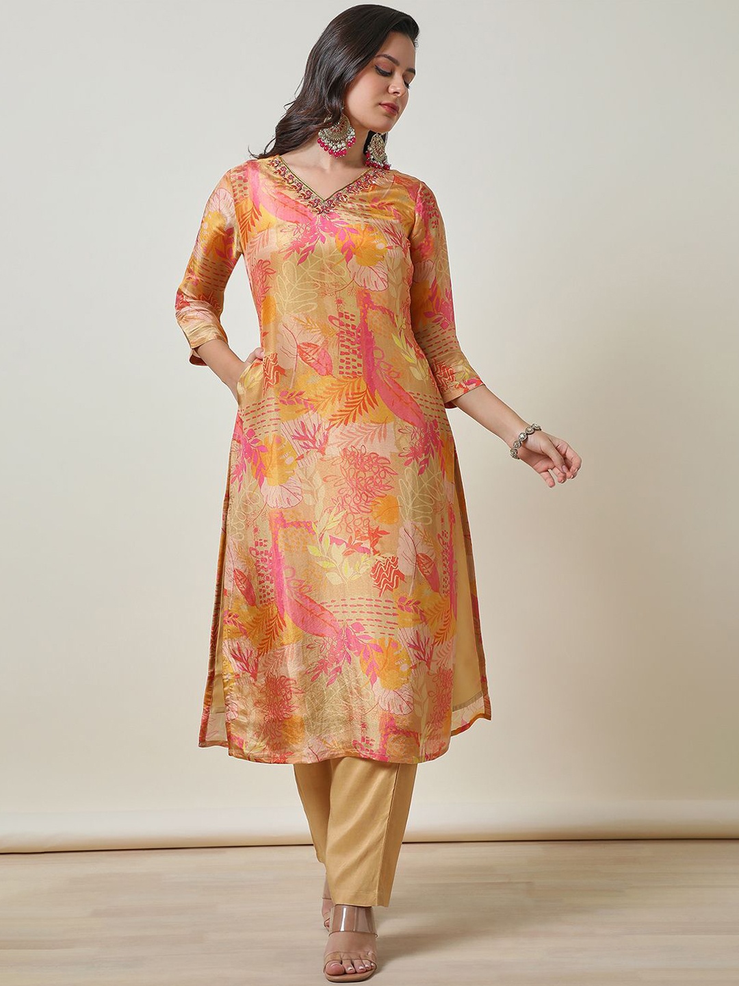 

Soch Floral Printed Straight Kurta with Trousers, Gold