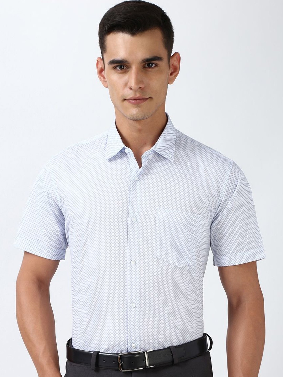 

Peter England Men Spread Collar Textured Cotton Formal Shirt, Blue