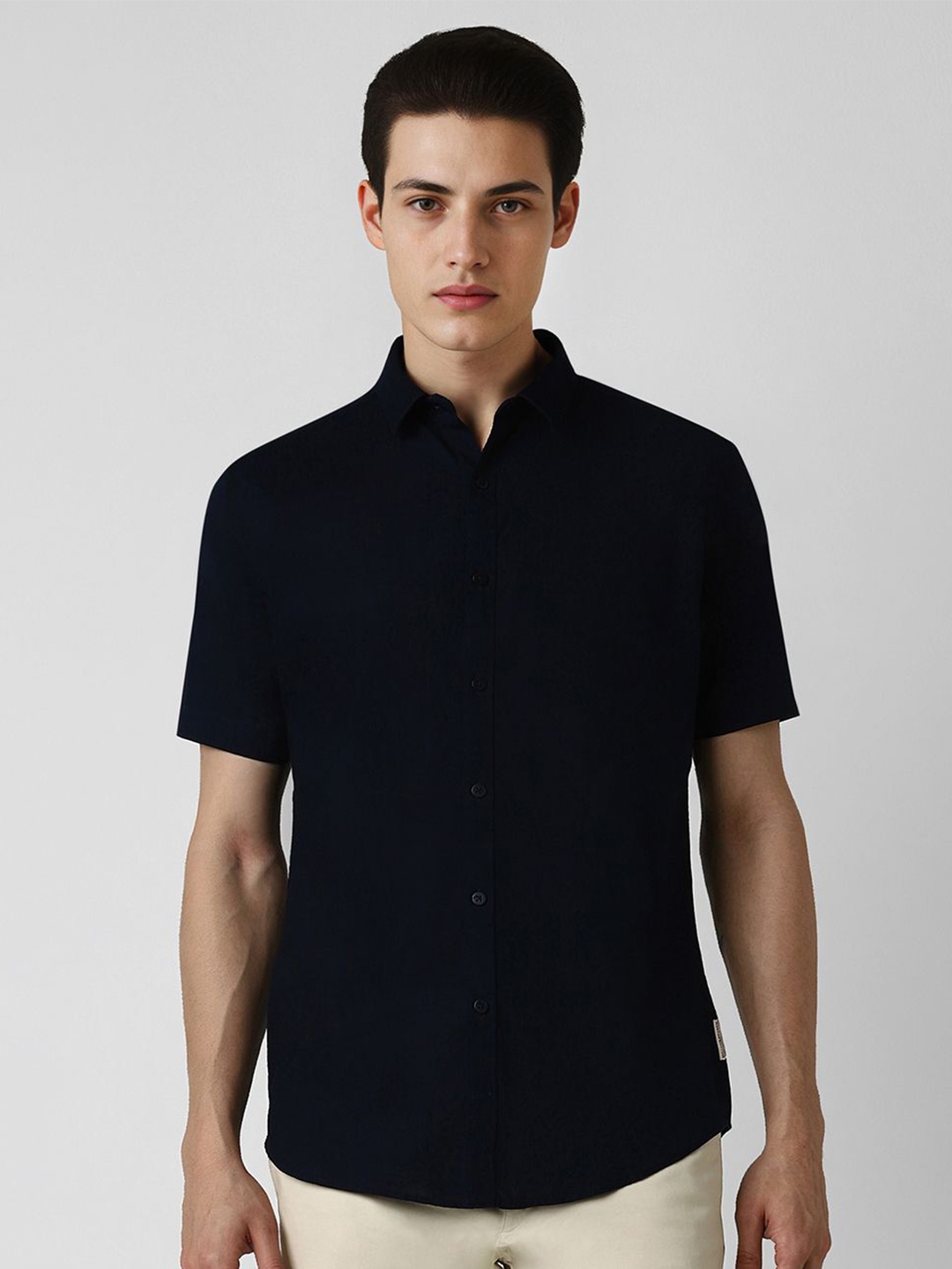 

V Dot Men Spread Collar Solid Cotton Slim Fit Casual Shirt, Navy blue