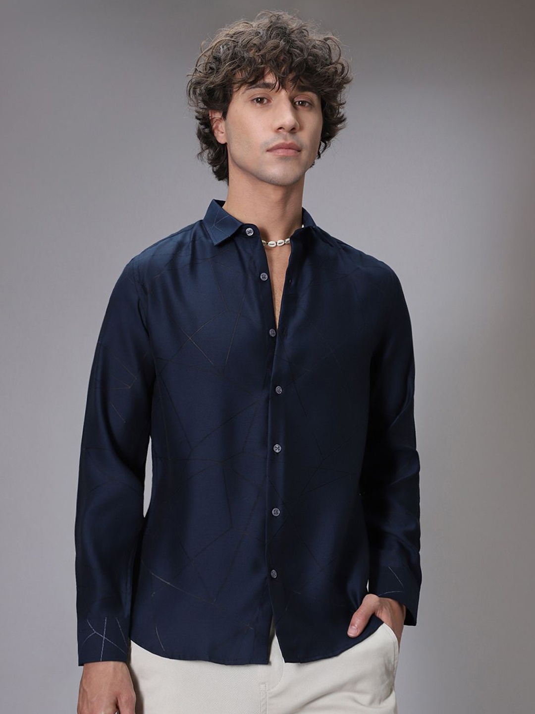 

Banana Club Men Classic Slim Fit Opaque Casual Shirt, Navy blue