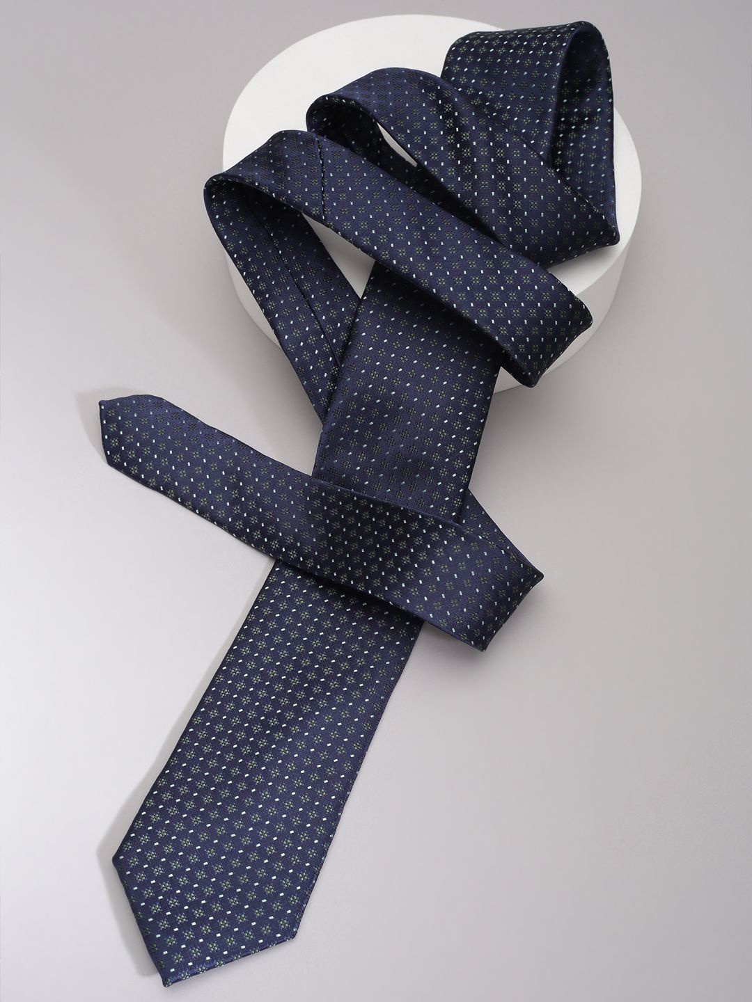 

Allen Solly Men Printed Broad Tie, Navy blue