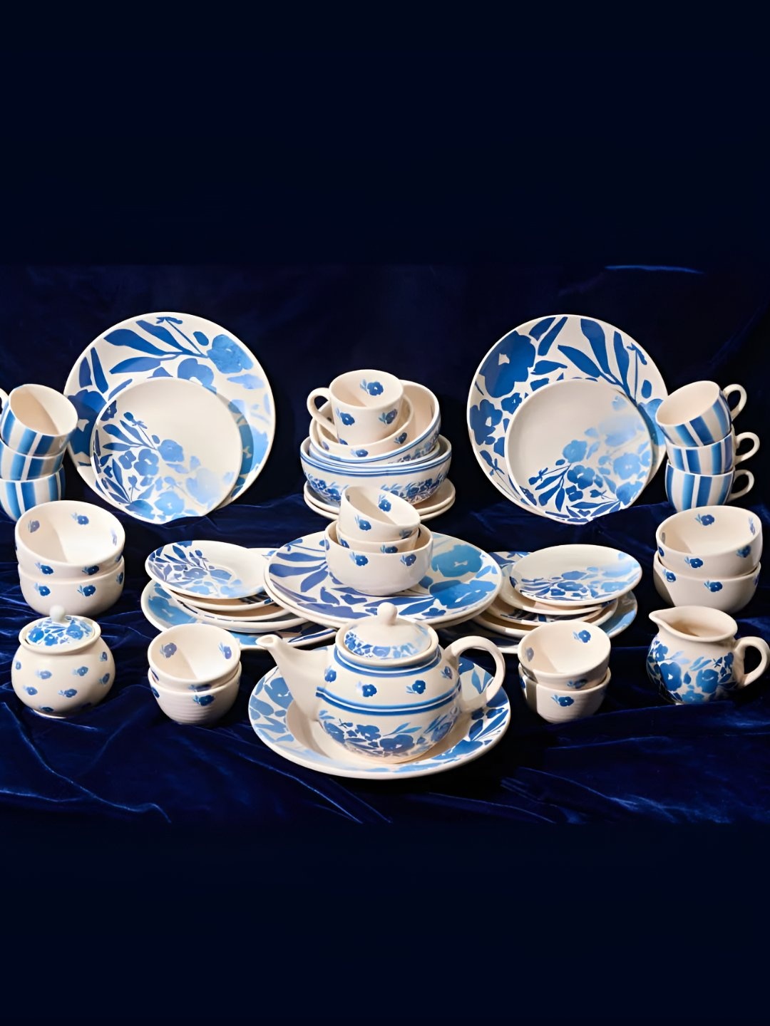 

AMALAFIEE CERAMICS White & Blue 42 Pieces Printed Ceramic Easy to Clean Dinner Set