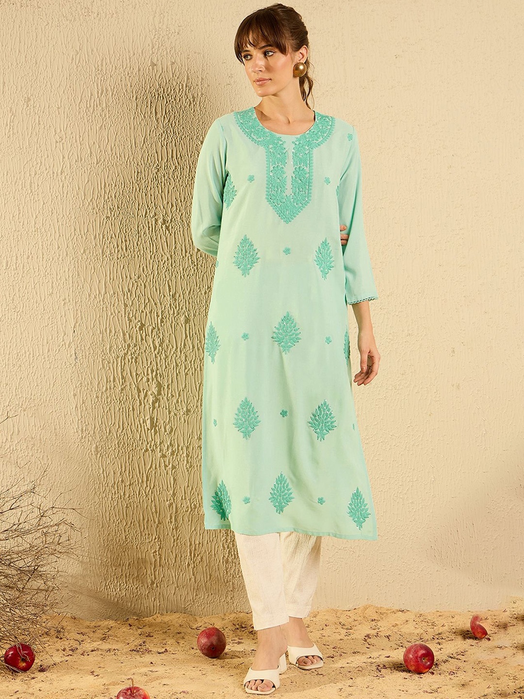 

Indo Era Floral Embroidered Straight Kurta, Sea green