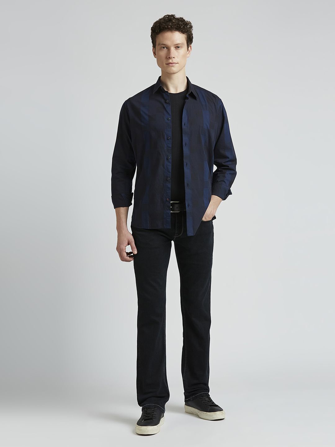 

Pepe Jeans Men Spread Collar Solid Cotton Casual Shirt, Blue