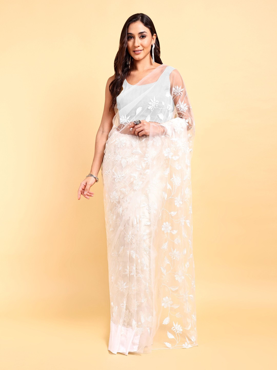 

DOERAA Floral Embroidered Net Saree, White
