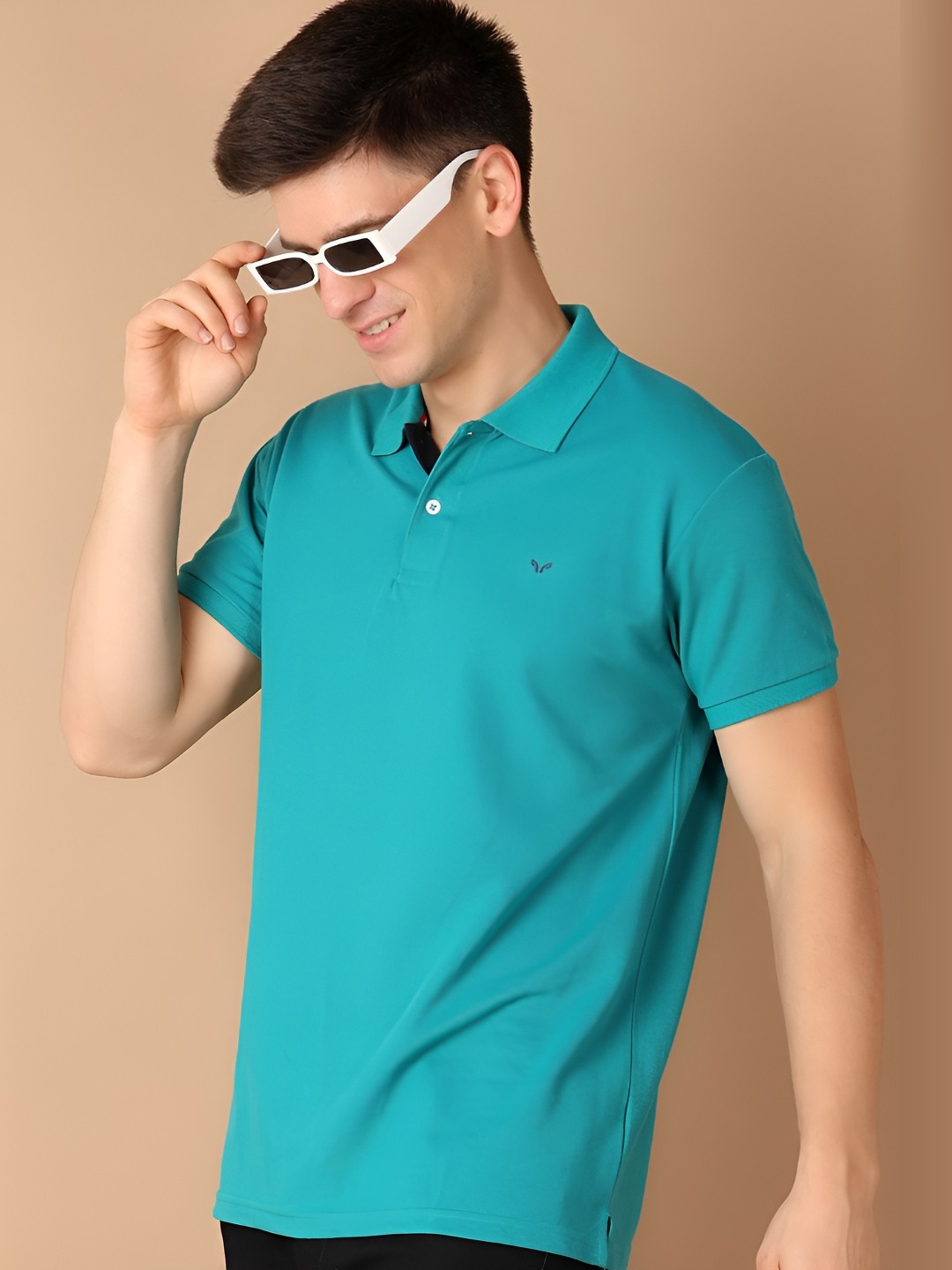

V-Mart Men Solid Polo Collar Cotton T-shirt, Green