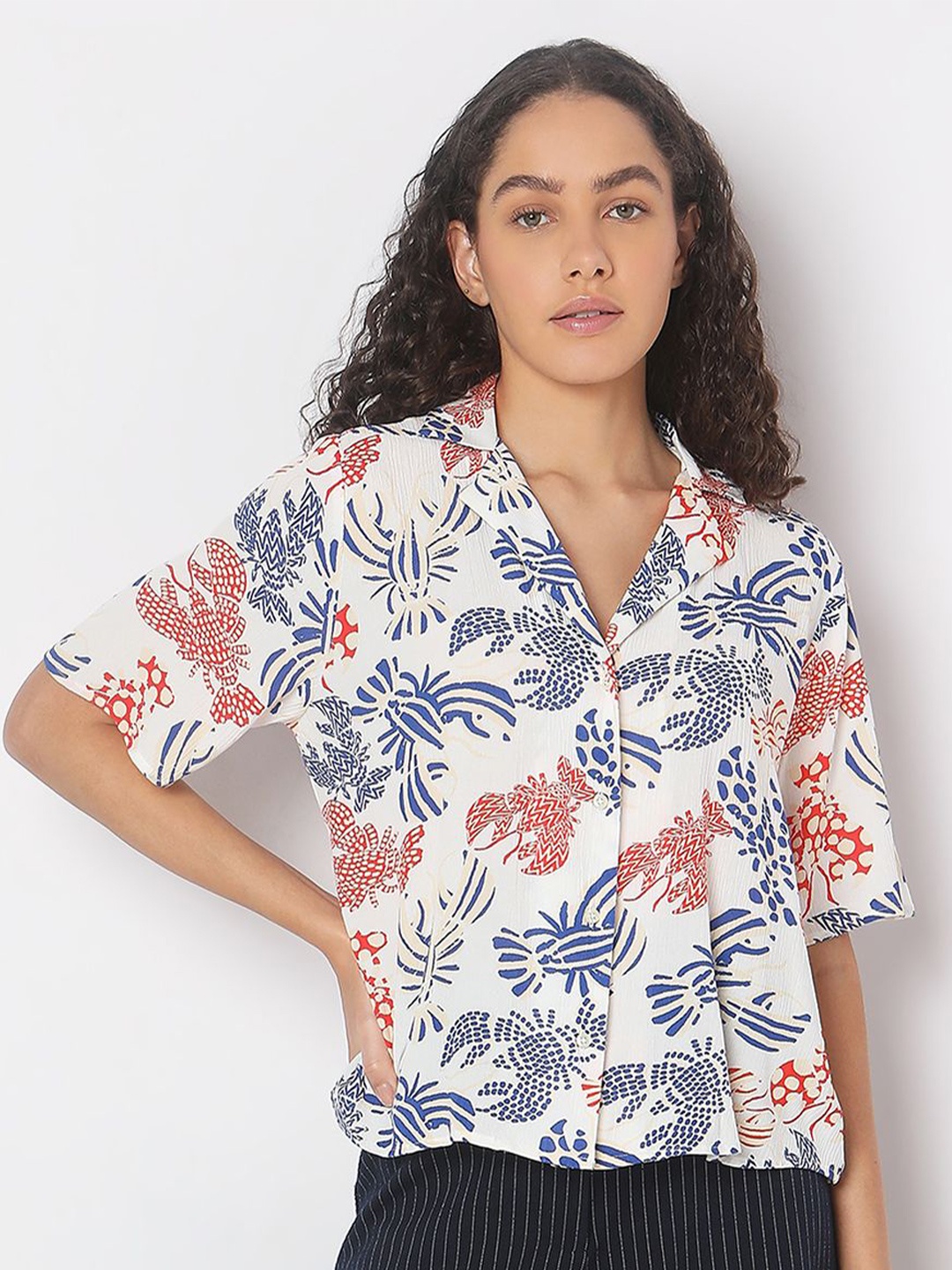 

Vero Moda Women Cuban Collar Animal Printed Casual Shirt, White