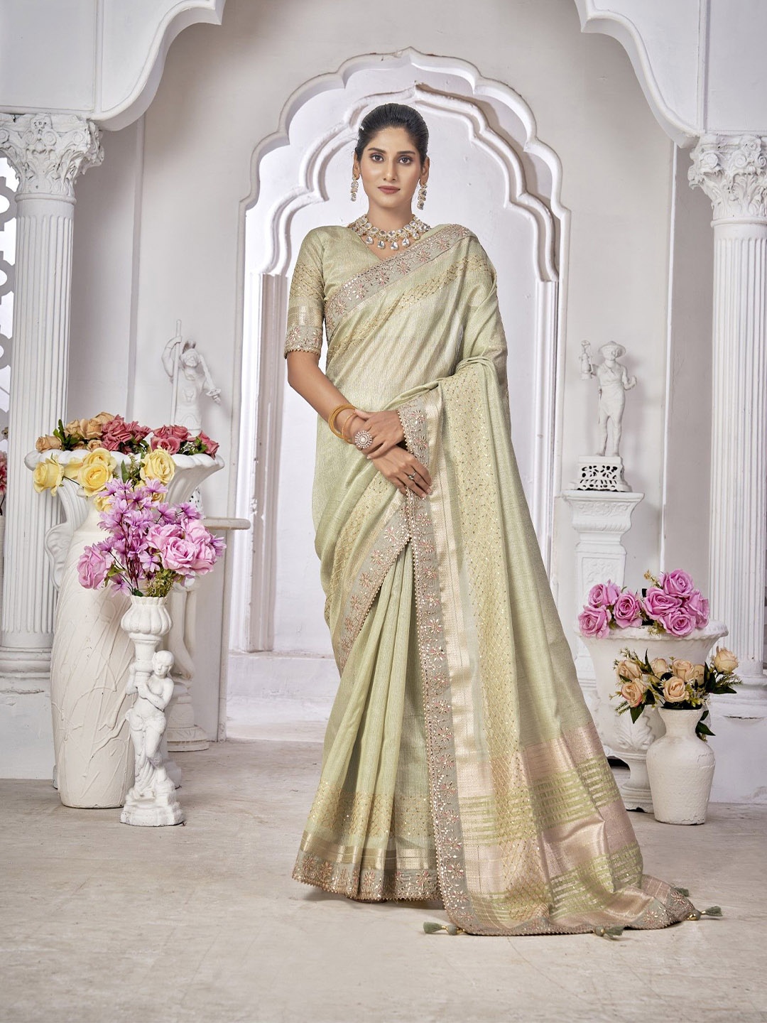 

Panzora Embellished Embroidered Linen Blend Saree, Green