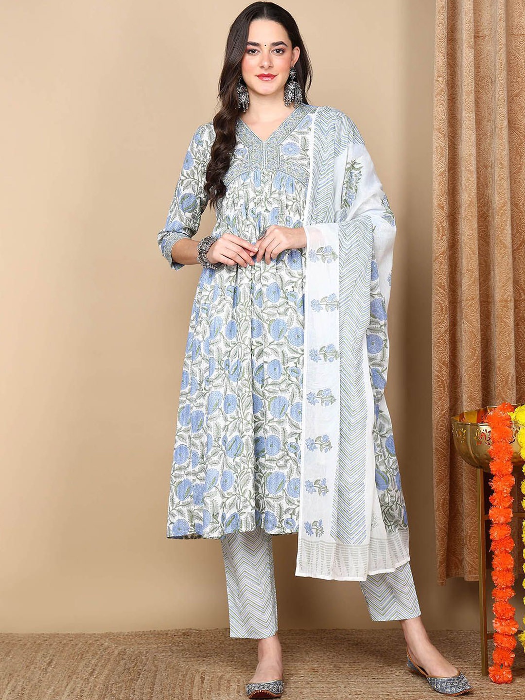 

AHIKA Floral Printed Empire Anarkali Kurta with Trousers & Dupatta, White