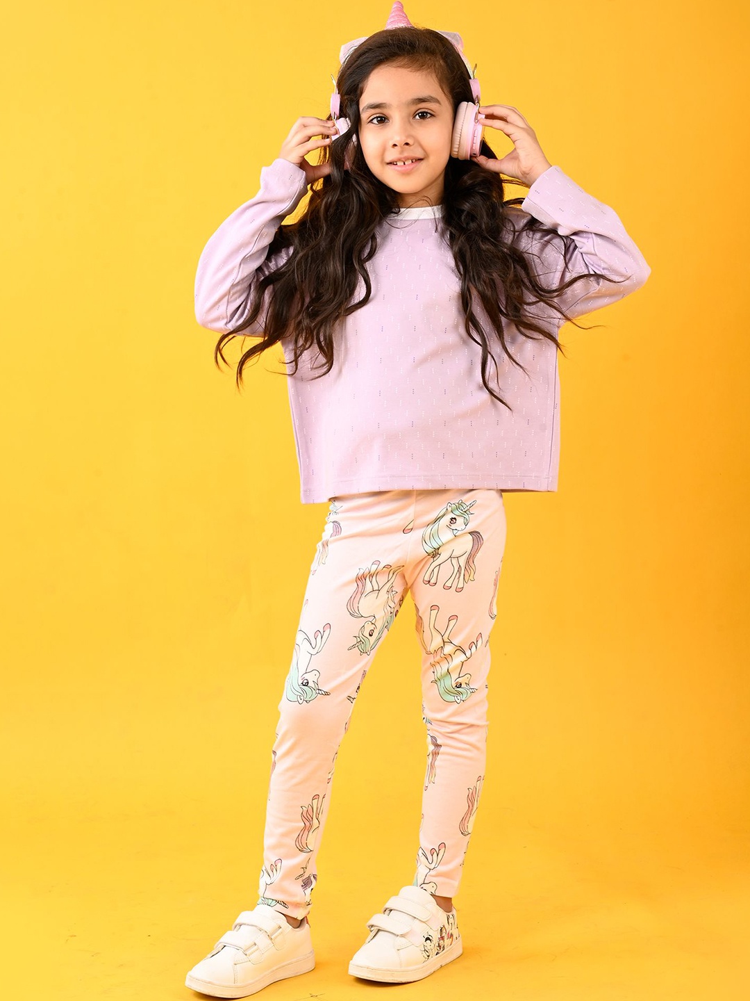 

Anthrilo Girls Printed Round Neck Long Sleeves T-shirt With Leggings, Purple