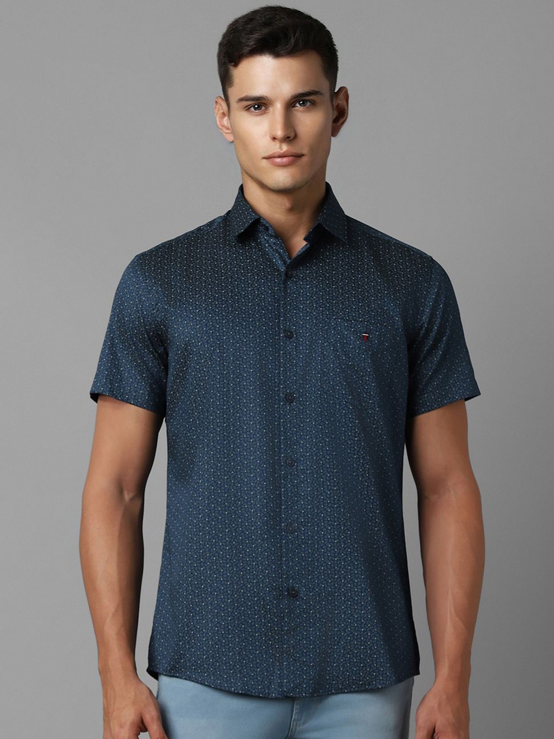 

Louis Philippe Sport Men Slim Fit Micro Ditsy Printed Pure Cotton Shirt, Navy blue