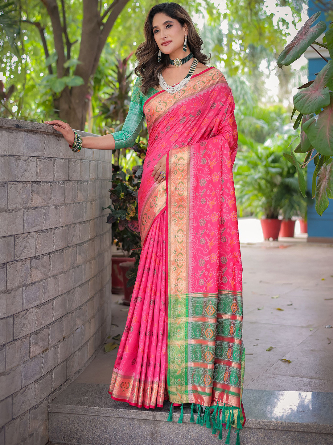 

Anouk Floral Woven Design Kanjeevaram Saree, Pink