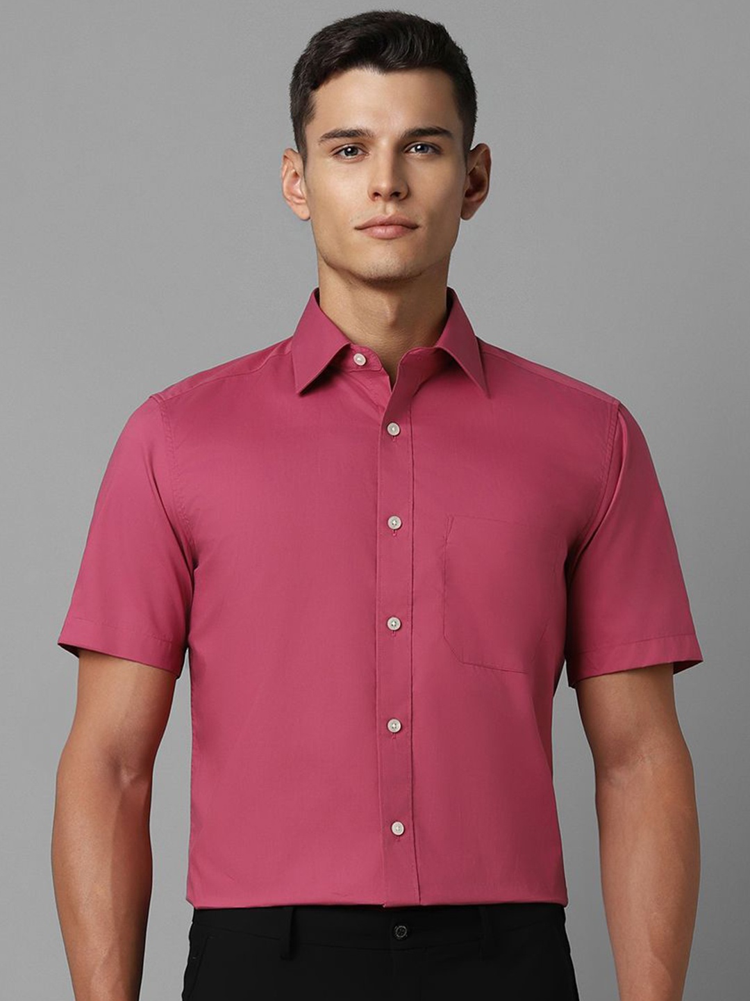 

Louis Philippe Men Classic Solid Spread Collar Pure Cotton Casual Shirt, Pink