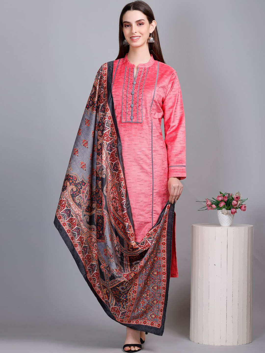 

Promount Floral Embroidered Straight Kurta with Trousers, Pink