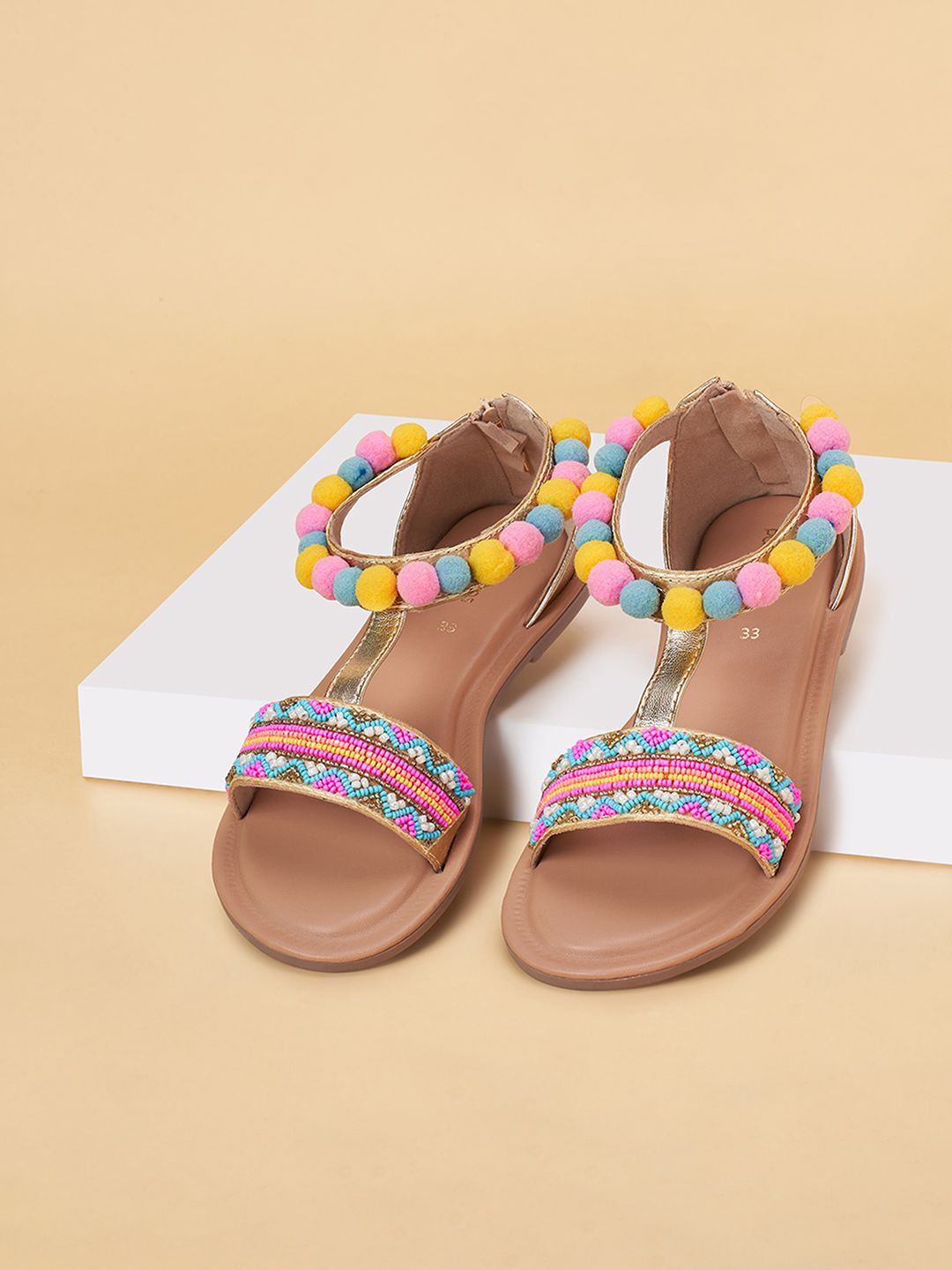 

Pantaloons Junior Girls Embellished Open Toe Flats, Pink
