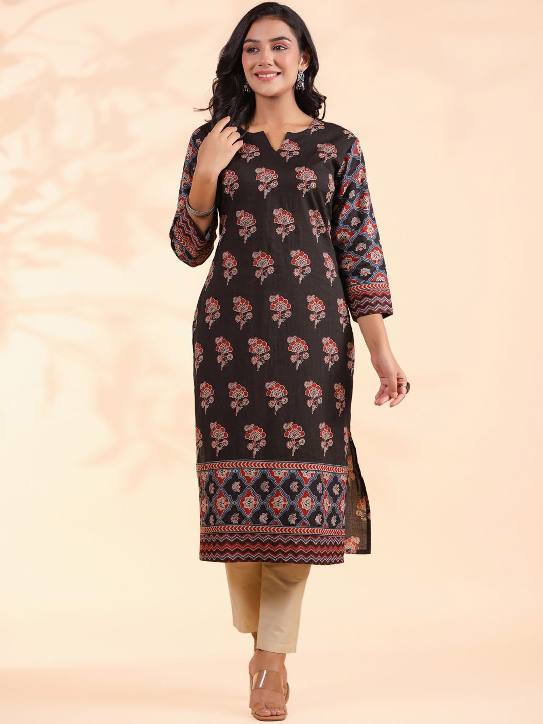 

Vbuyz Floral Printed Notch Neck Sequinned Cotton Straight Kurta, Black