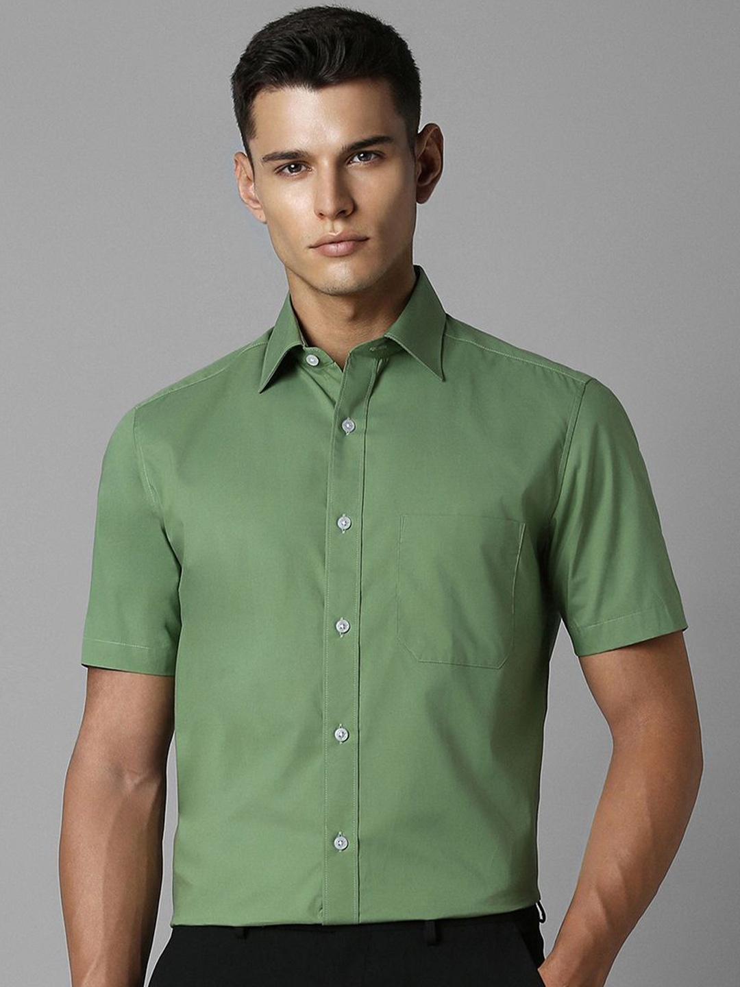 

Louis Philippe Men Classic Spread Collar Solid Cotton Casual Shirt, Green