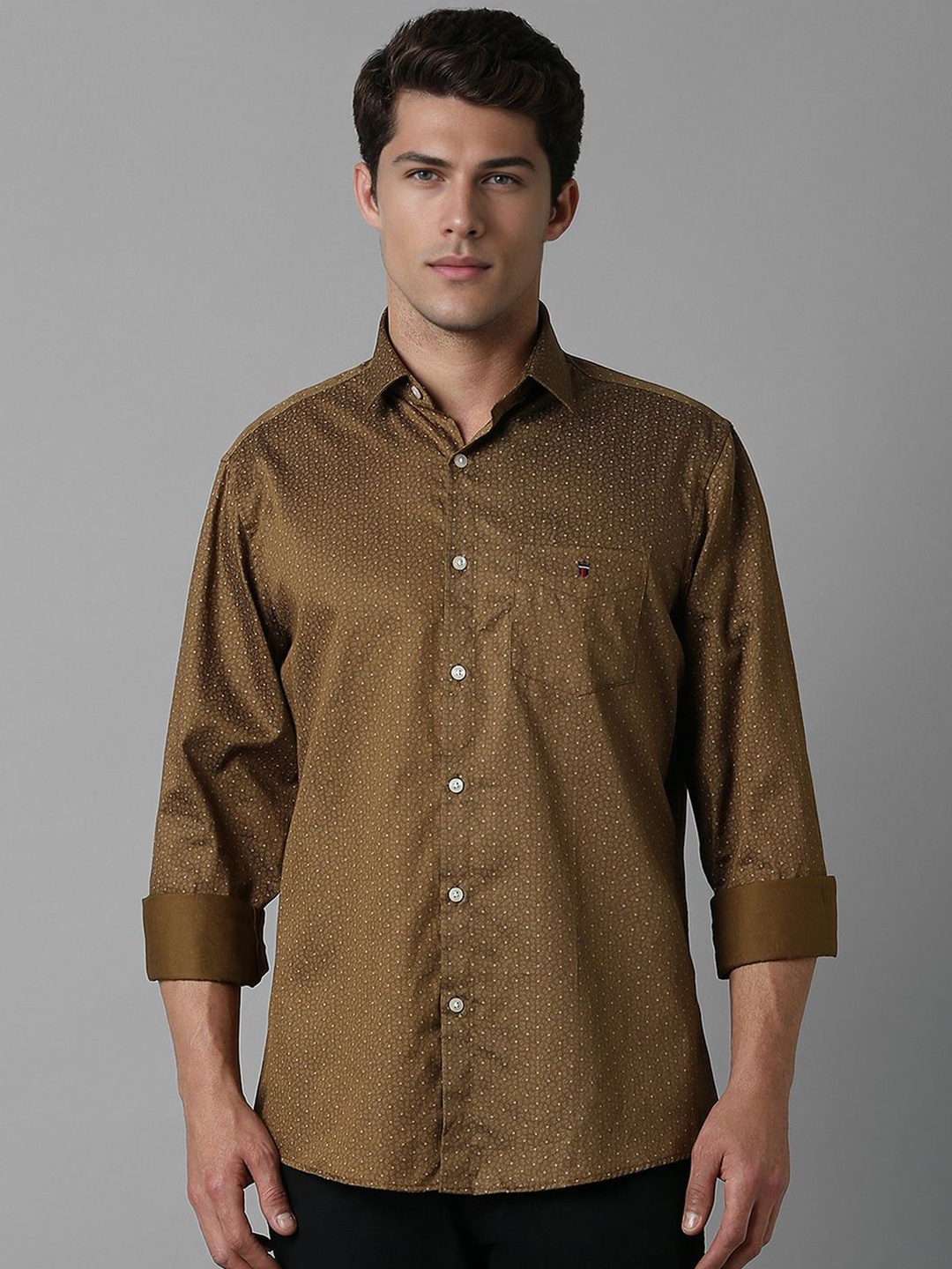 

Louis Philippe Sport Men Slim Fit Micro Ditsy Printed Pure Cotton Casual Shirt, Brown