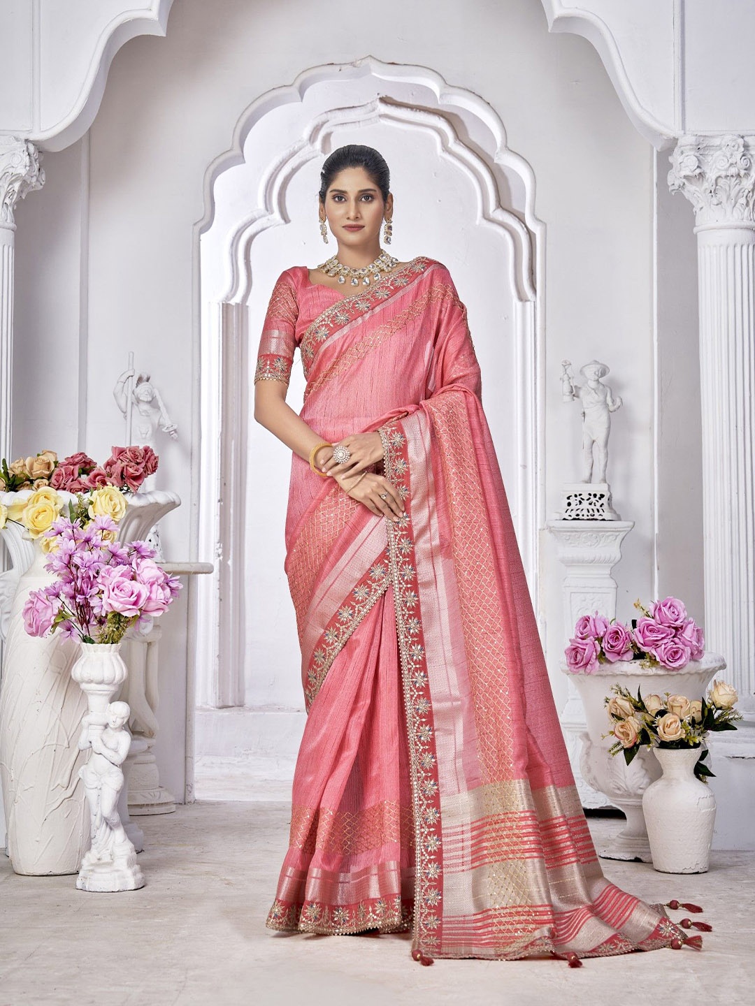 

Panzora Embroidered Saree, Pink
