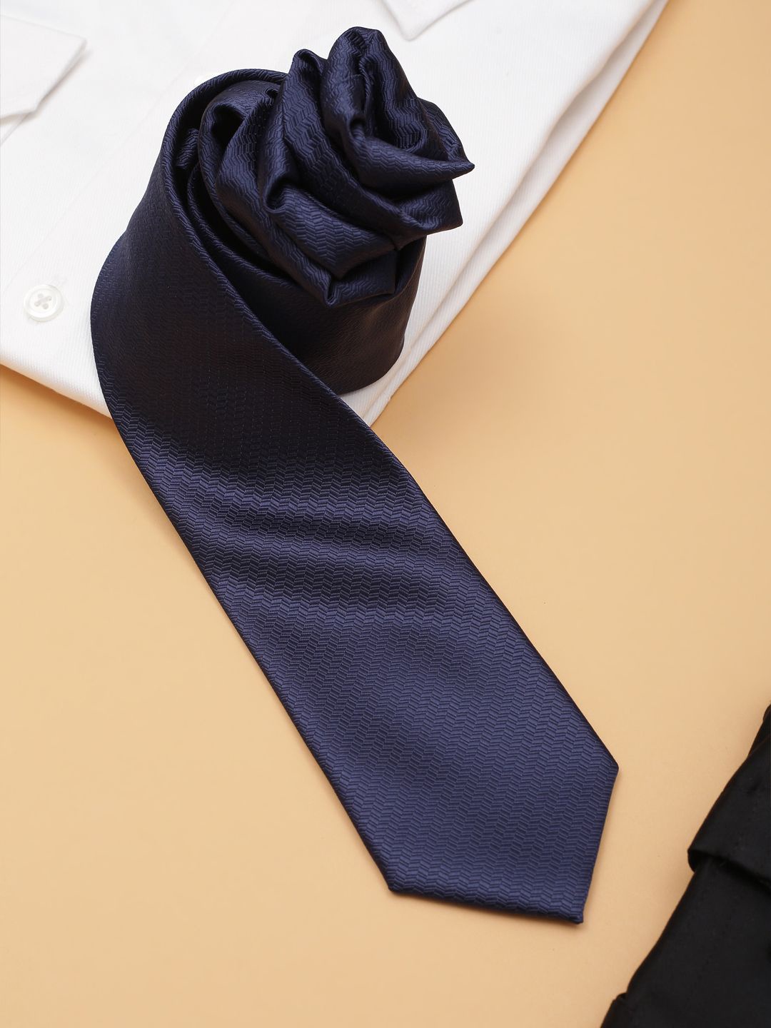 

Allen Solly Men Solid Broad Tie, Navy blue