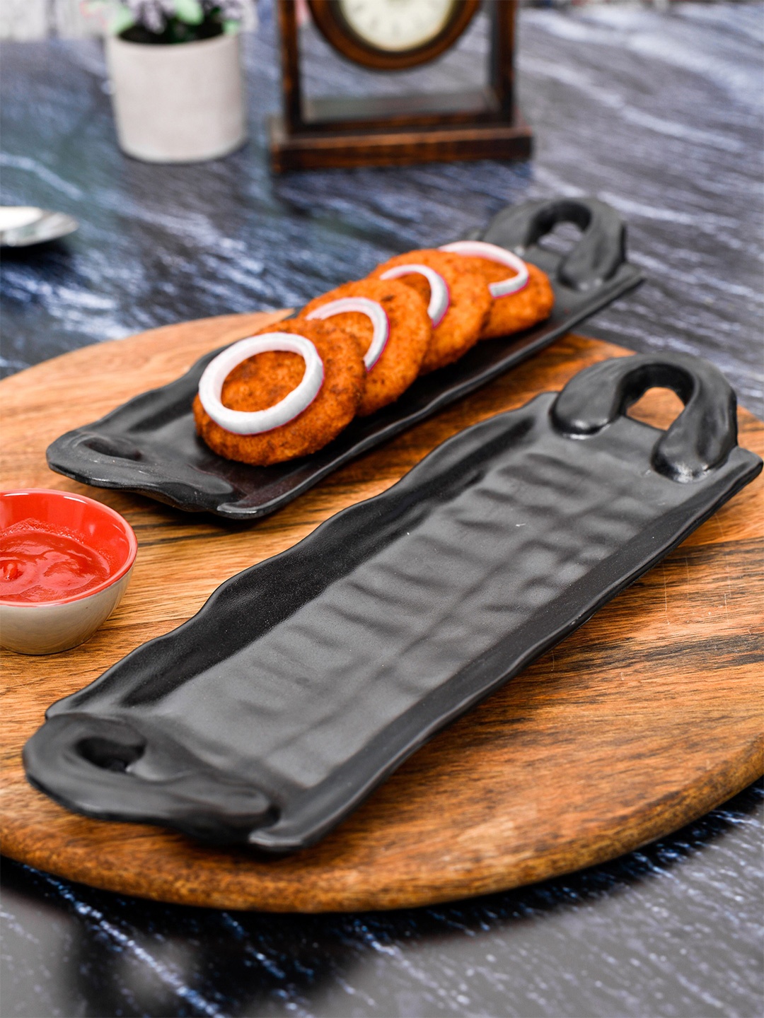 

GOODHOMES Melamine Black 2 Pieces Textured Food Serving Platter