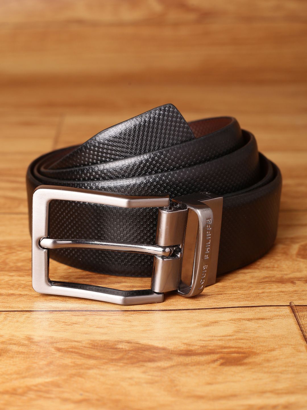 

Louis Philippe Men Textured Leather Reversible Formal Belt, Black
