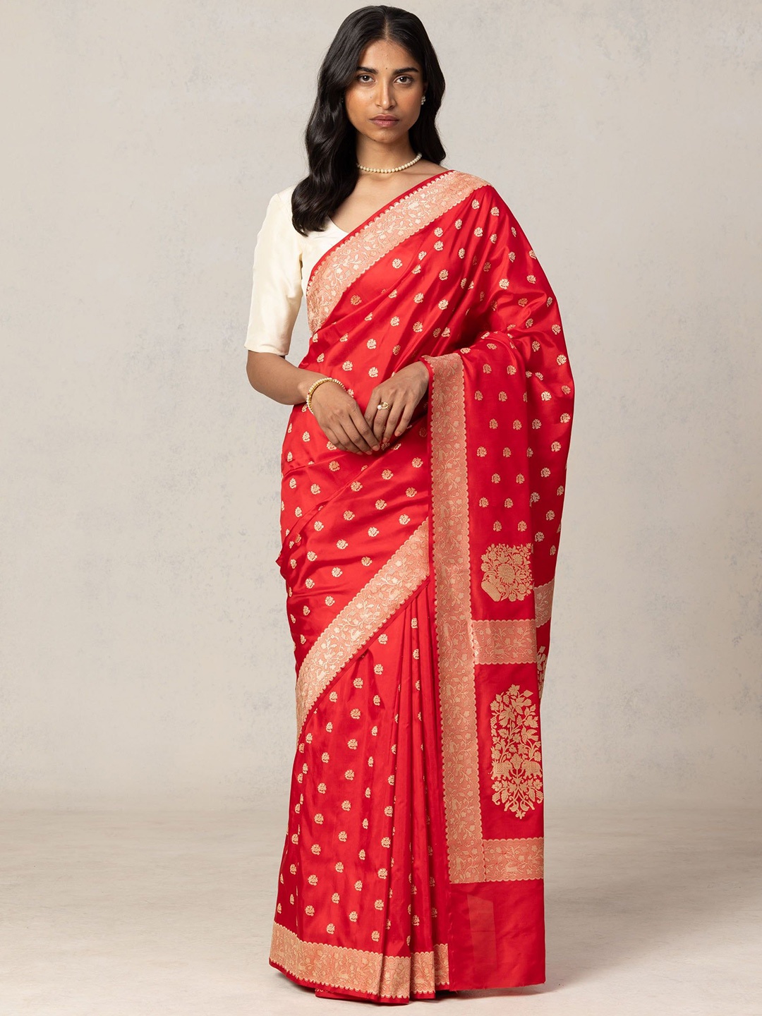 

Kriyansh Floral Zari Kanjeevaram Saree, Red