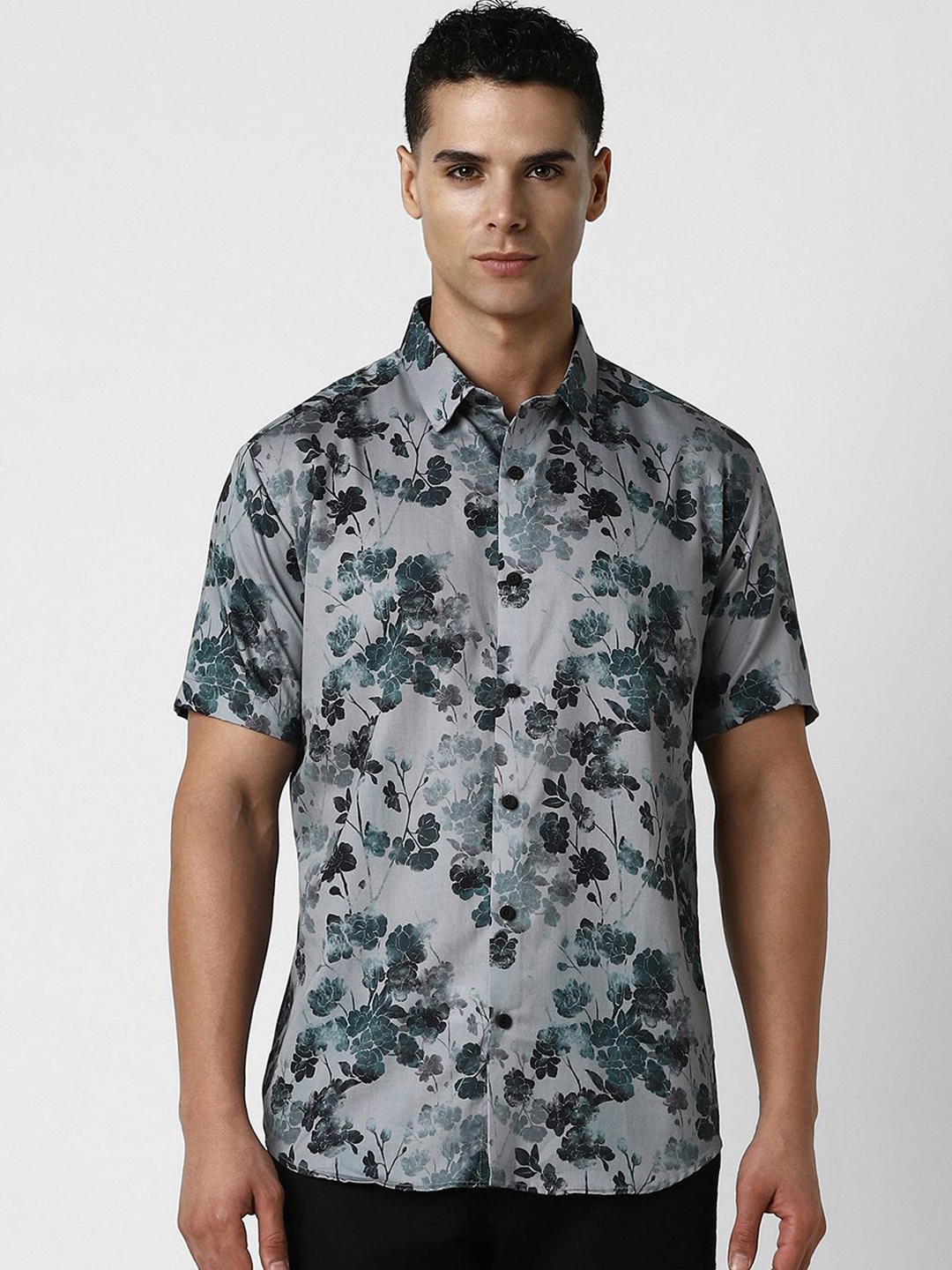 

V Dot Men Slim Fit Floral Printed Spread Collar Pure Cotton Casual Shirt, Grey