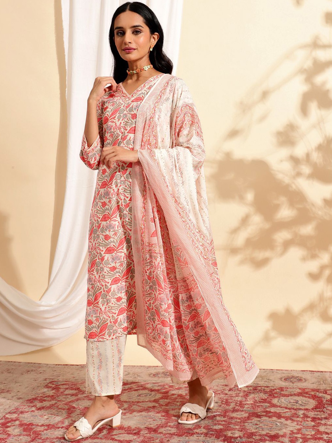 

V TRADITION Floral Printed V-Neck Pure Cotton Kurta with Trousers & Dupatta, Pink