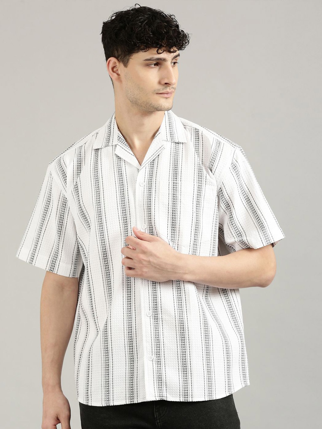 

Joven Men Opaque Striped Cotton Casual Shirt, White
