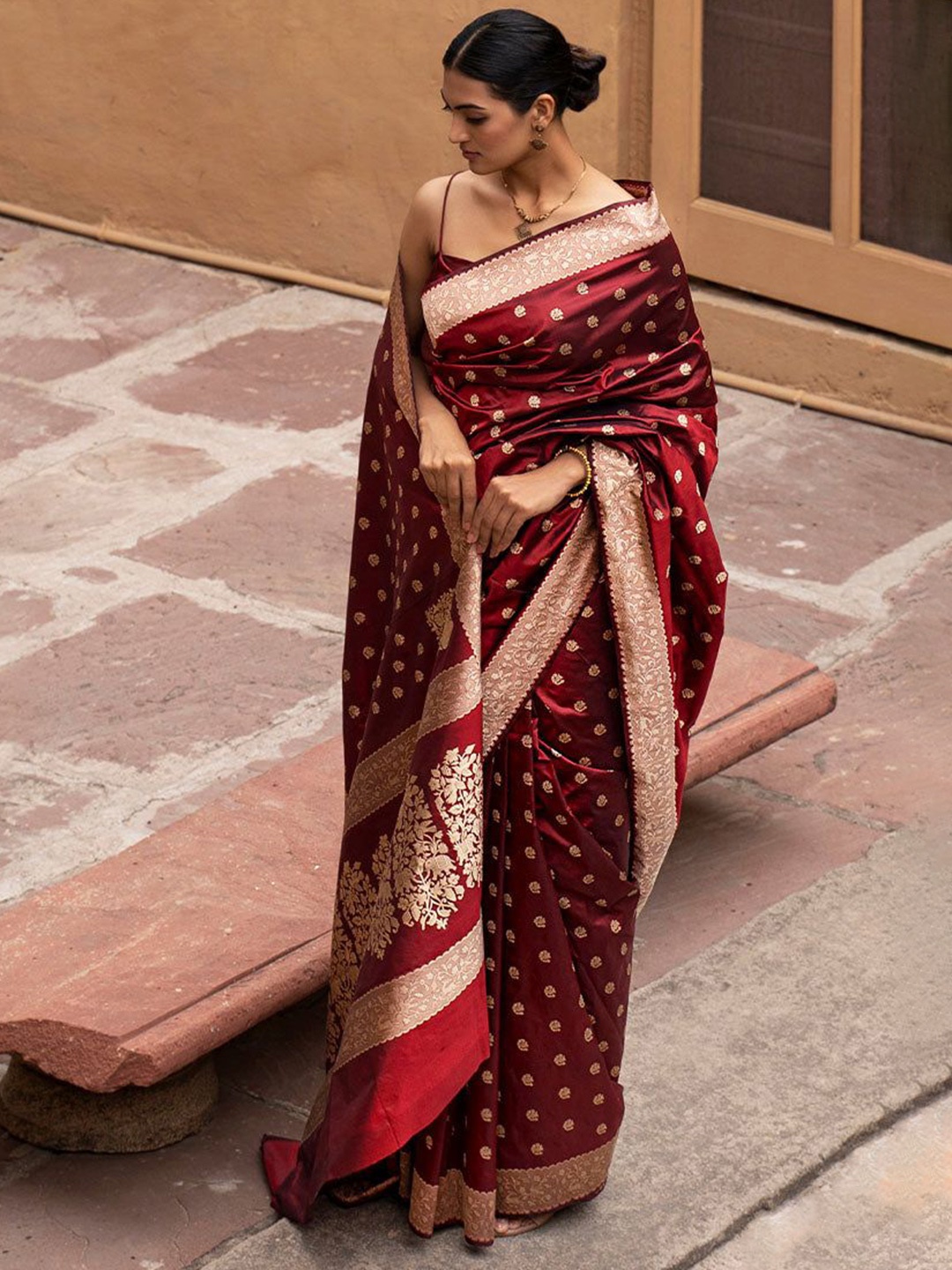 

Kriyansh Woven Design Zari Kanjeevaram Saree, Maroon