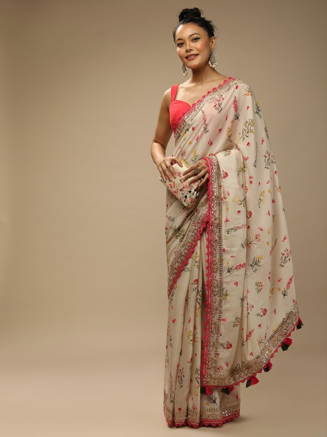 

Krimmple Floral Embroidered Pure Cotton Saree, Off white