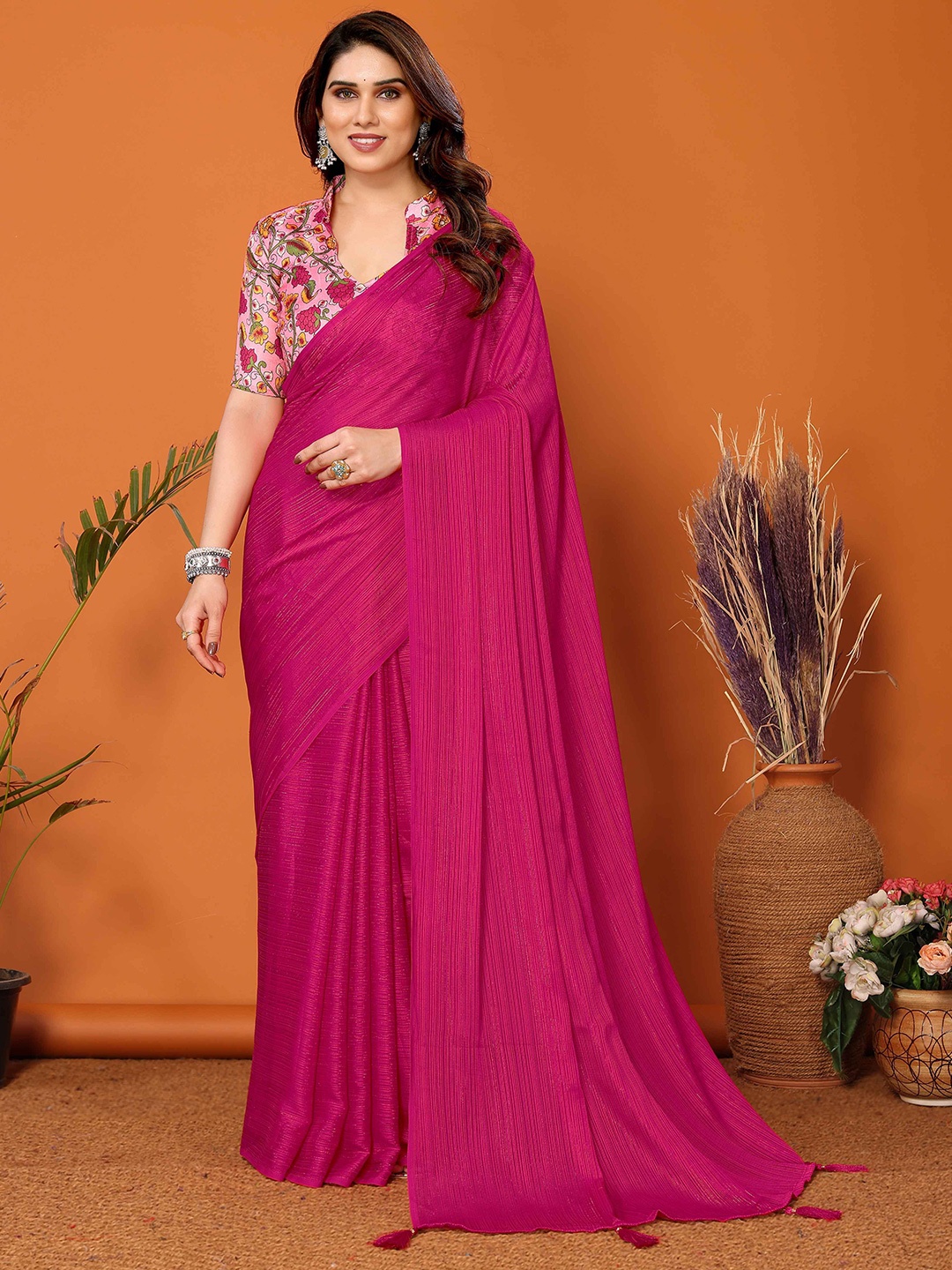 

VISHNU CREATIONS Solid Saree With Blouse Piece, Pink