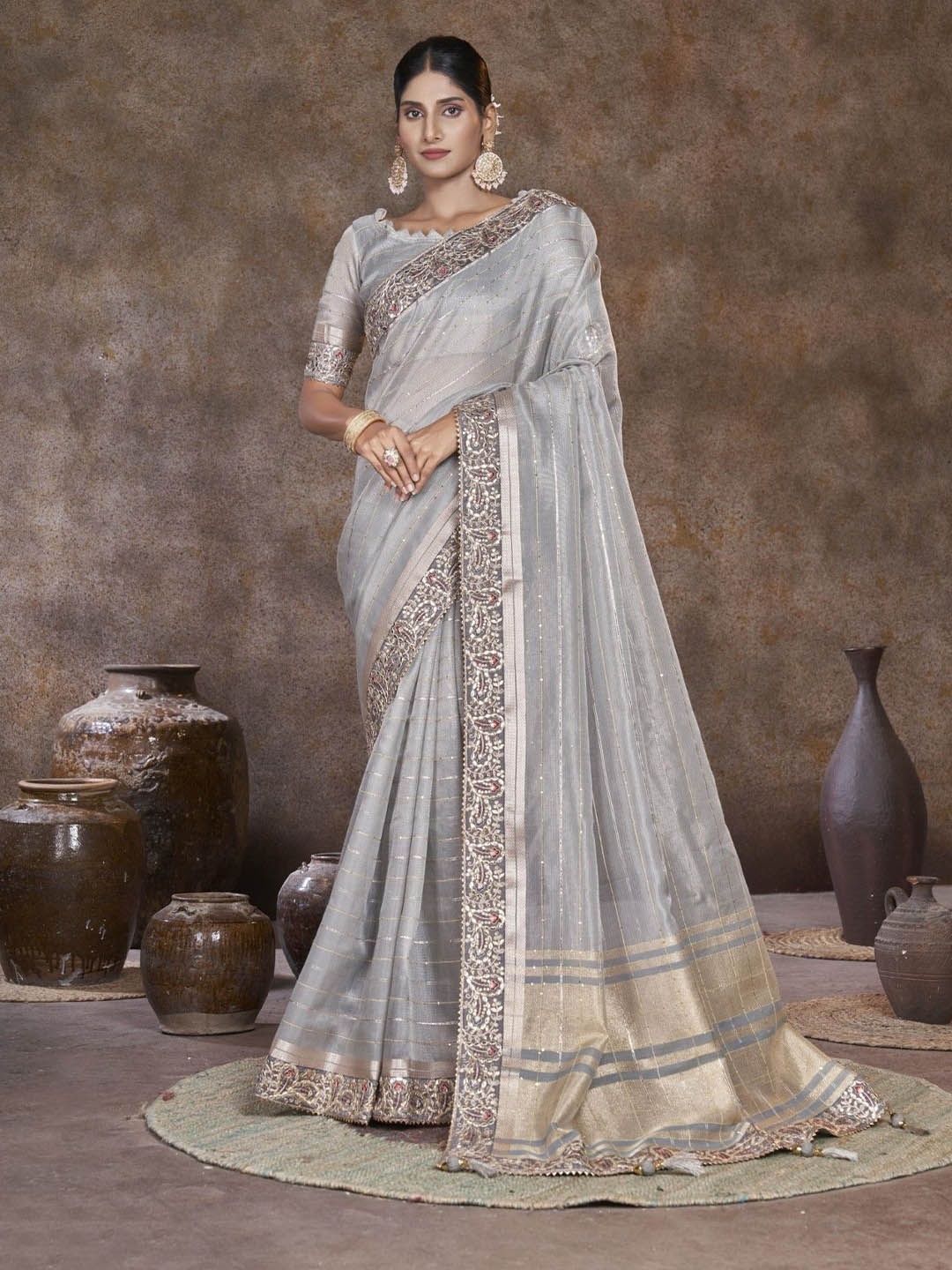 

Panzora Striped Sequinned Saree, Grey