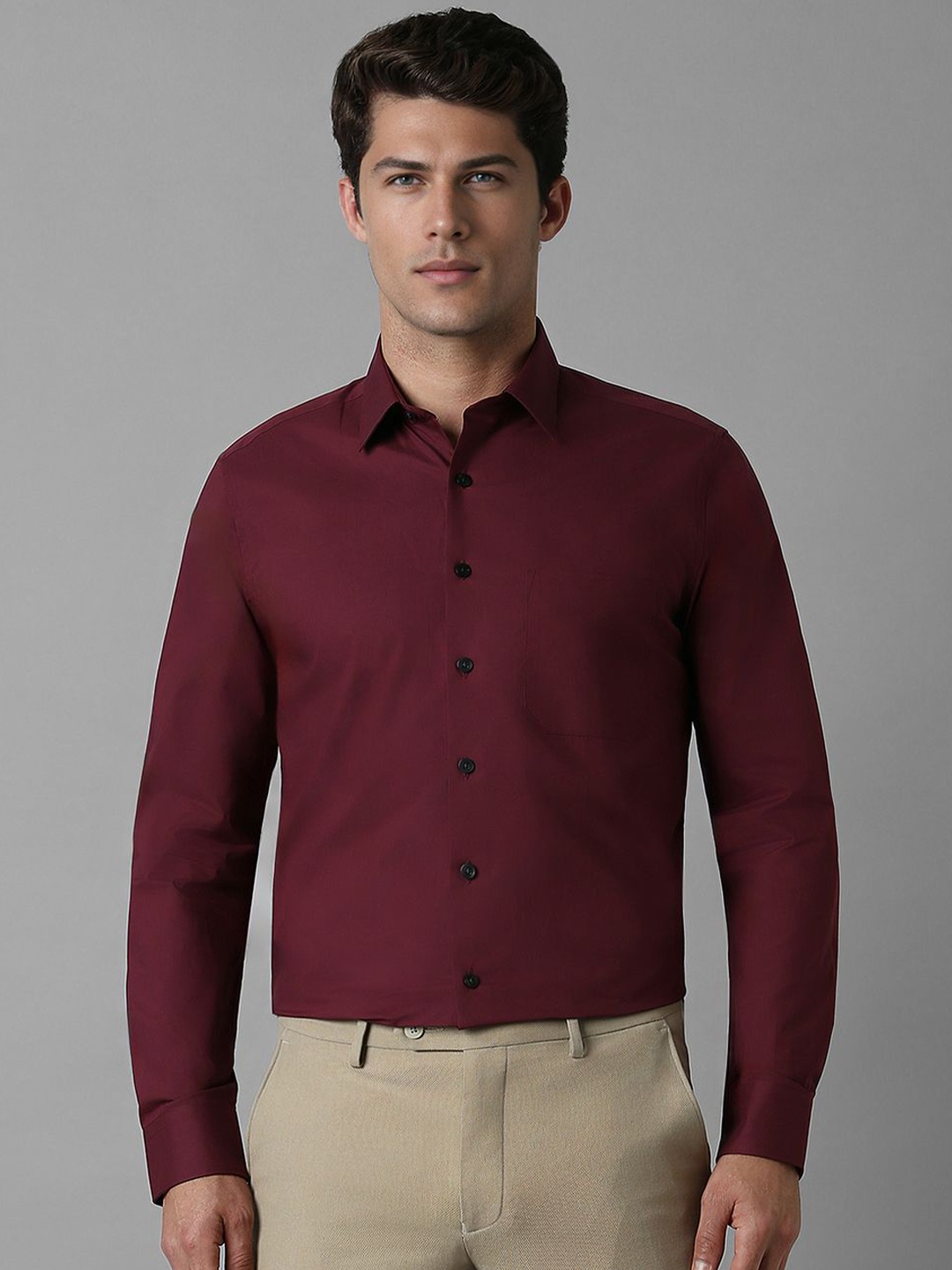 

Louis Philippe Men Slim Fit Solid Spread Collar Pure Cotton Casual Shirt, Maroon