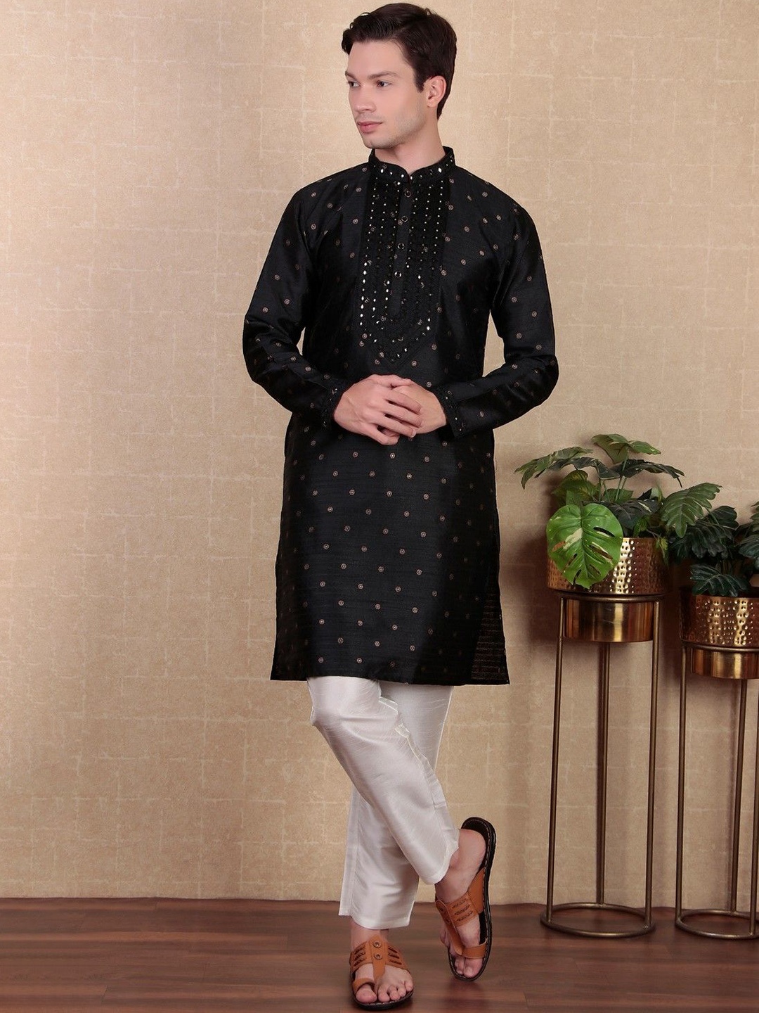 

Cult Indie Woven Design Mirror Work Jacquard Art Silk Straight Kurta, Black