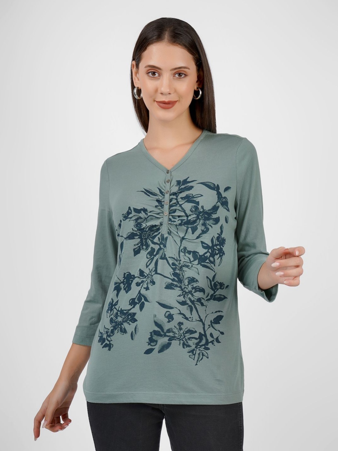 

Beatnik Women Floral Printed V-Neck Cotton T-shirt, Green