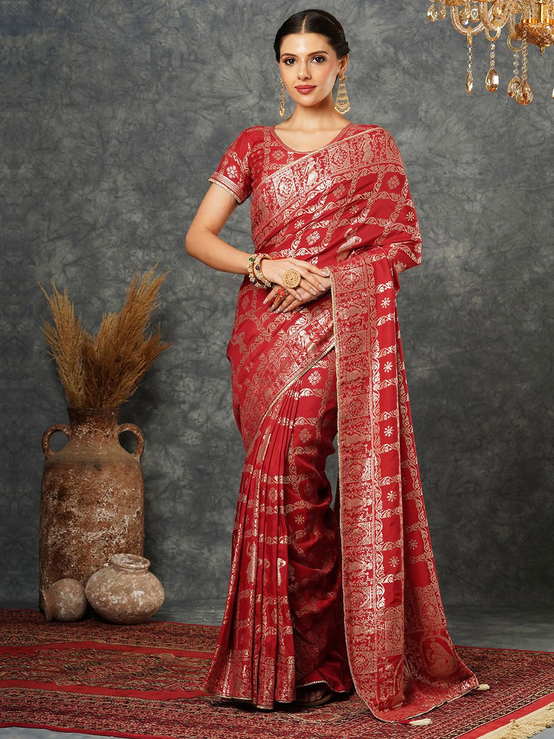 

Satrani Woven Design Zari Silk Cotton Patola Saree, Red