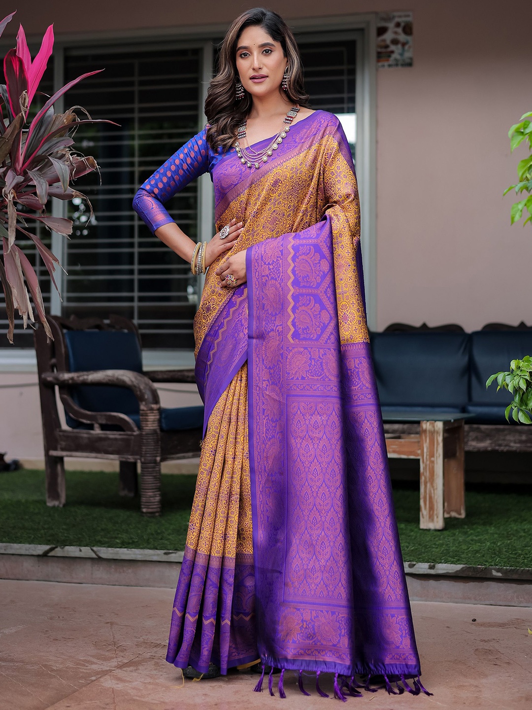 

Anouk Ethnic Motifs Zari Kanjeevaram Saree, Blue