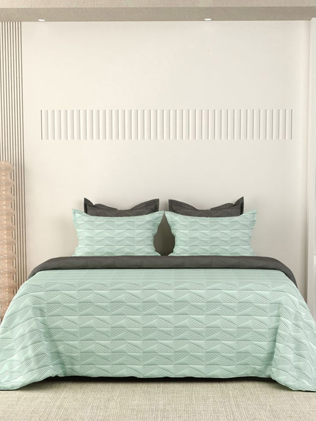 

LABHAM Green Pure Cotton Double King Bed Cover With 2 Pillow Covers