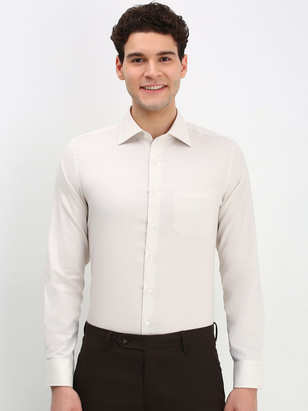 

Allen Solly Sport Men Solid Slim Fit Cutaway Collar Pure Cotton Formal Shirt, Cream