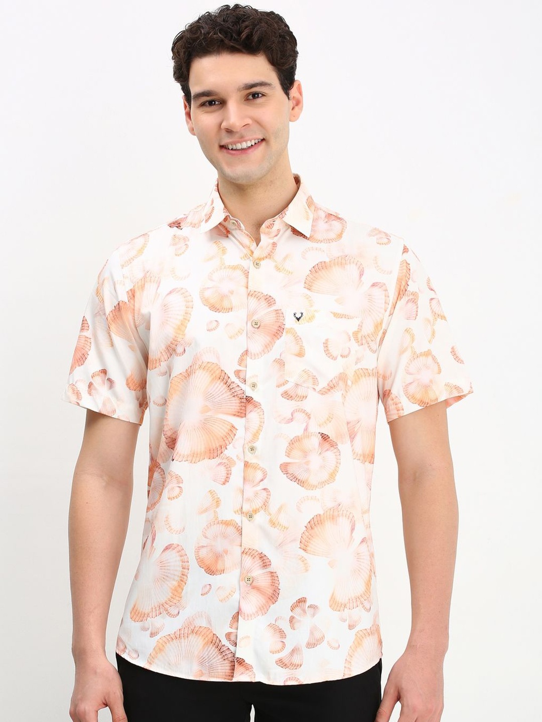 

Allen Solly Men Spread Collar Floral Printed Cotton Slim Fit Casual Shirt, White