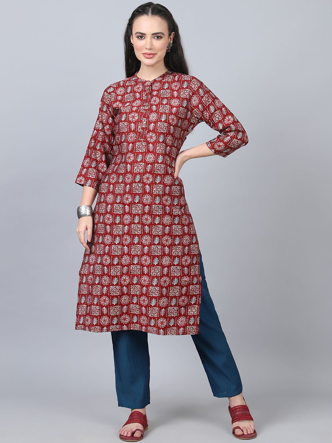 

FLAMBOYANT Floral Printed Mandarin Collar Chanderi Silk Straight Kurta With Trousers, Red