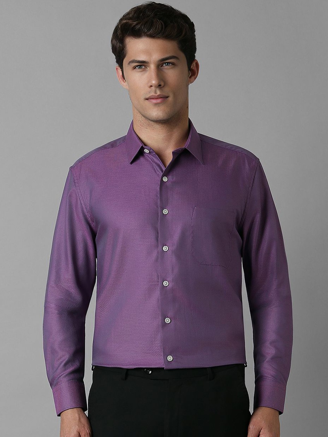 

Louis Philippe Men Slim Fit Opaque Casual Shirt, Purple