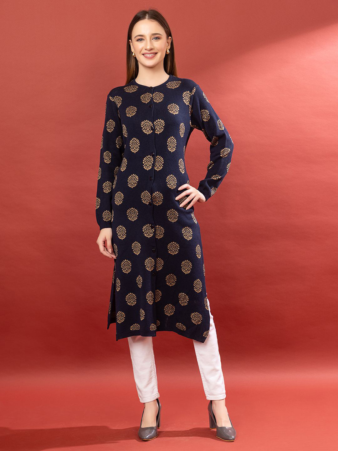 

Anouk Navy Blue Floral Printed Straight Kurta