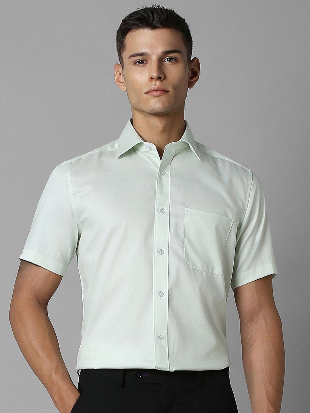 

Louis Philippe Men Classic Solid Cotton Casual Shirt, Green