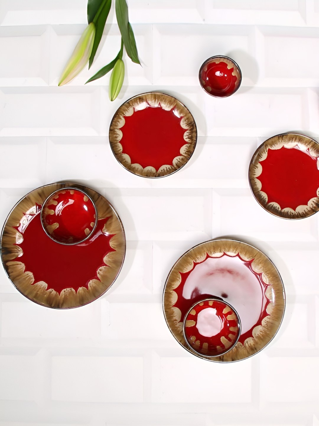 

AMALAFIEE CERAMICS Red & Beige 8 Pieces Ceramic Easy to Clean Dinner Set