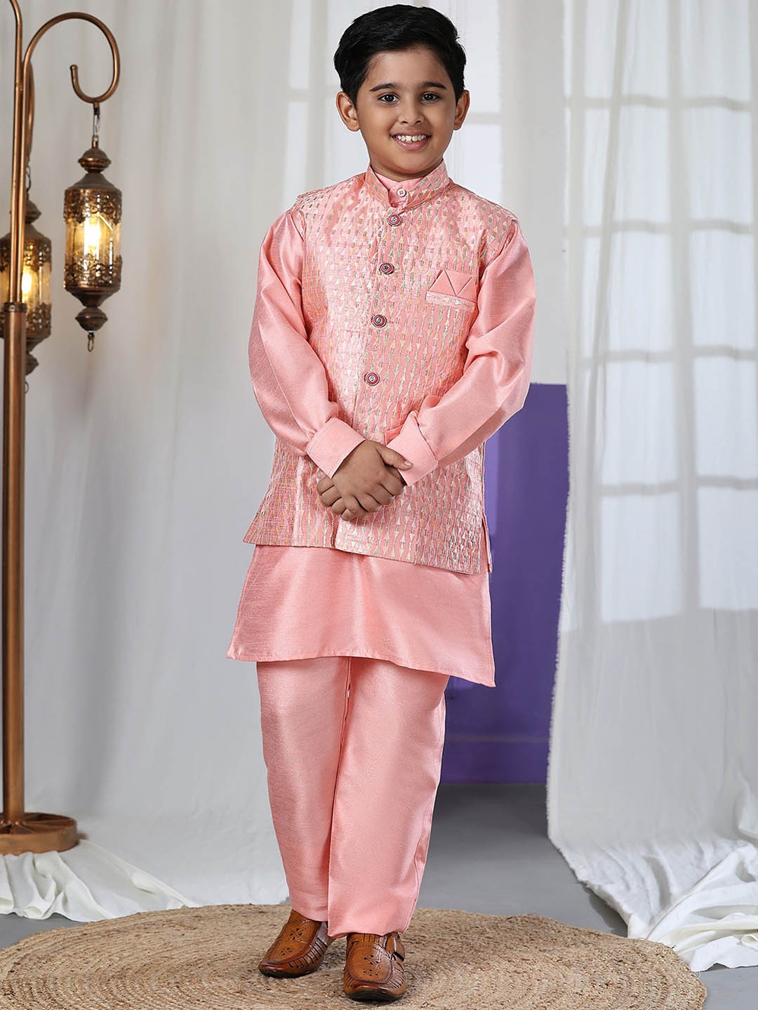 

Pro-Ethic STYLE DEVELOPER Boys Ethnic Motifs Pure Silk Straight Kurta with Pyjamas, Pink